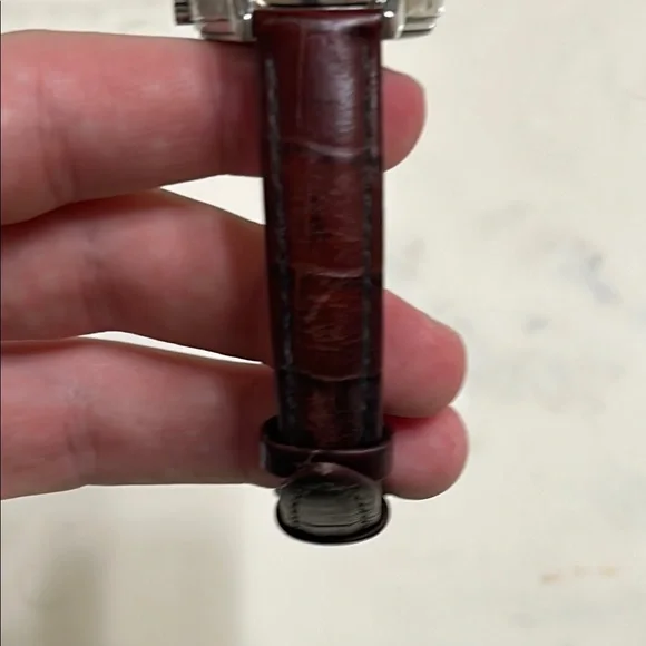 Timex Watch with Dark Brown Leather Strap - Picture 4 of 9